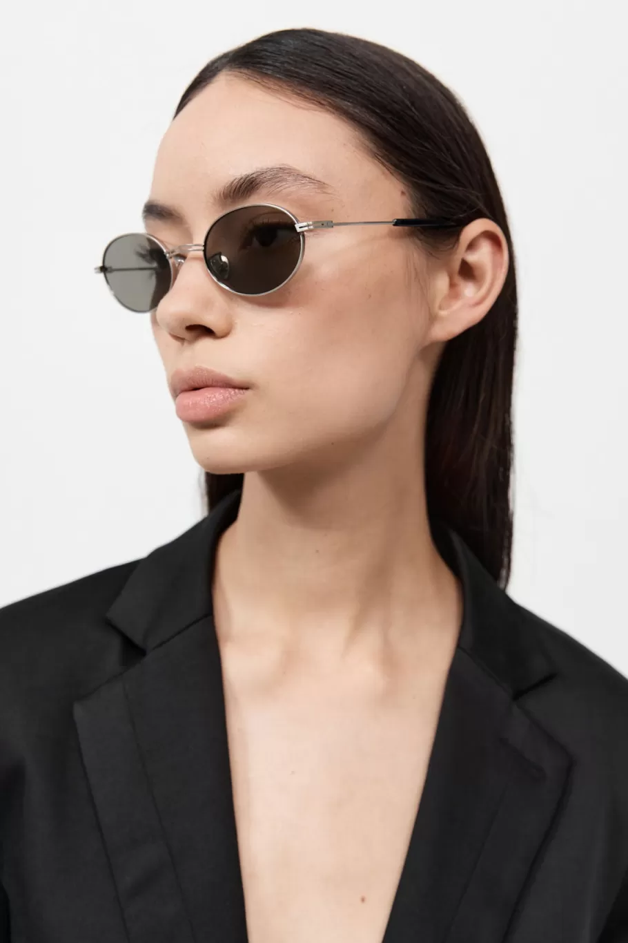 Eyewear | St. Agni Fine Metal Oval Sunglasses - Chrome/Black CHROME BLACK