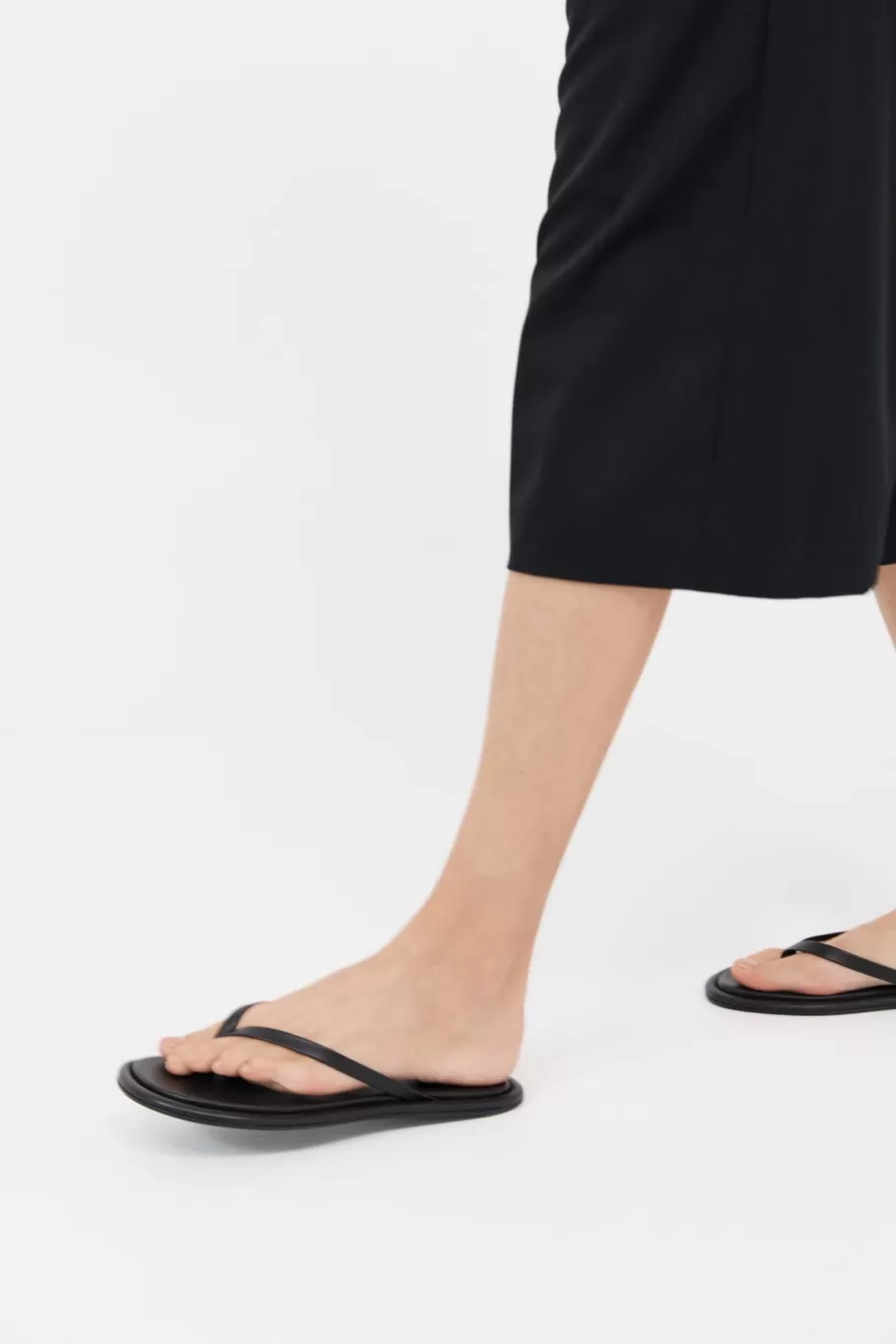 Slides | St. Agni Flip Flop - BLACK