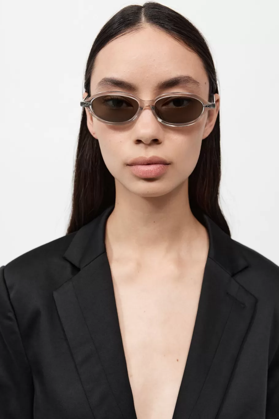 Eyewear | St. Agni 90s Slim Oval Sunglasses - SMOKE