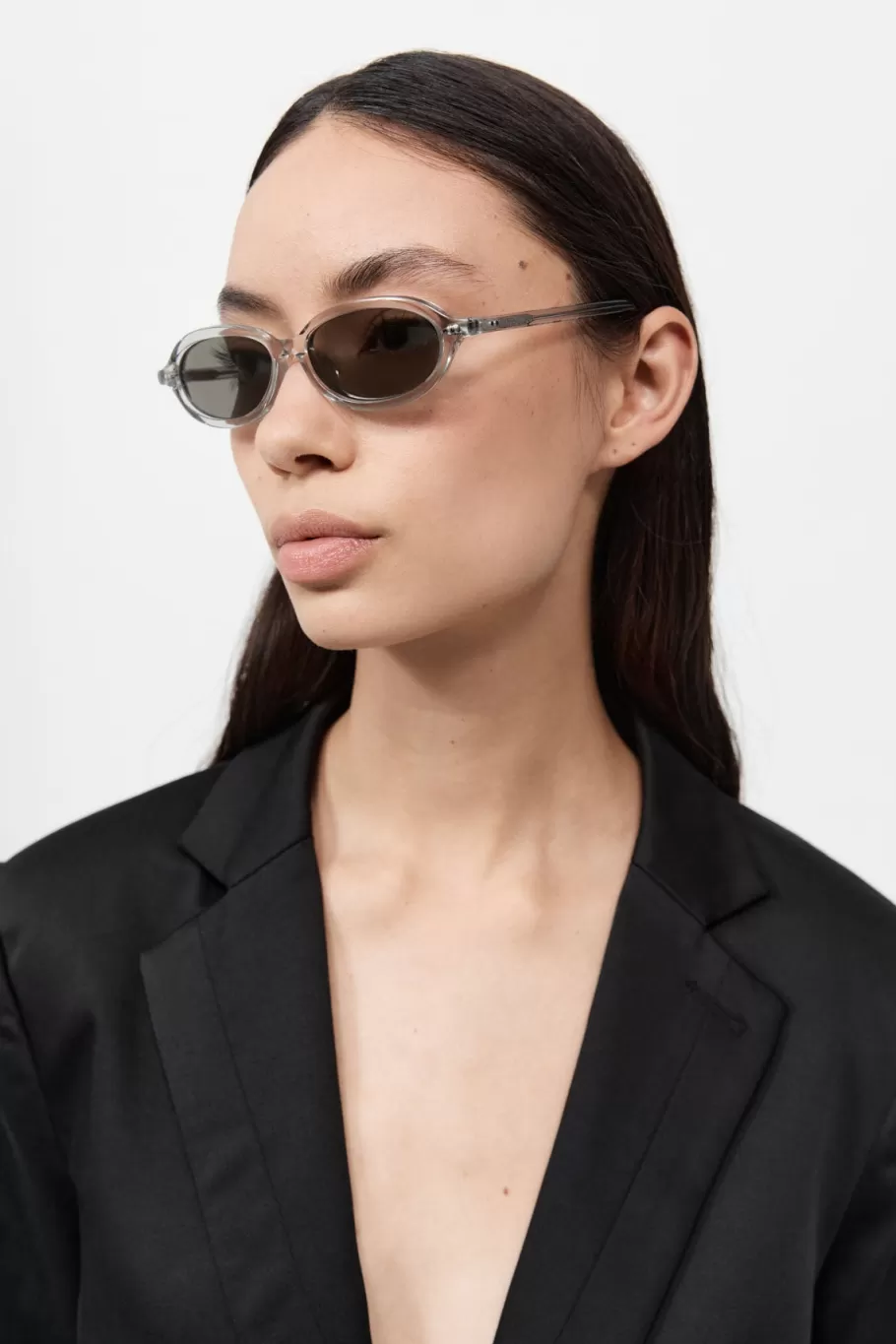 Eyewear | St. Agni 90s Slim Oval Sunglasses - SMOKE