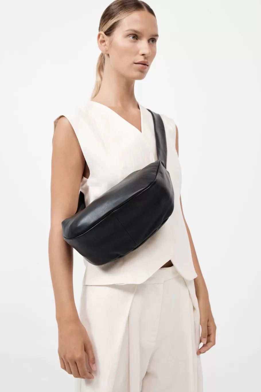 Unisex | Bags | St. Agni Soft Crescent Bag - BLACK