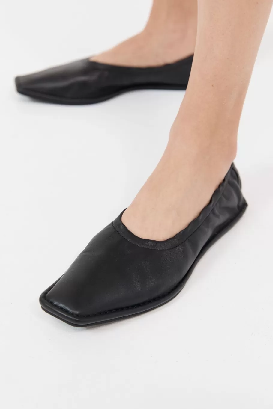 Flats | St. Agni Soft Gathered Flats - BLACK