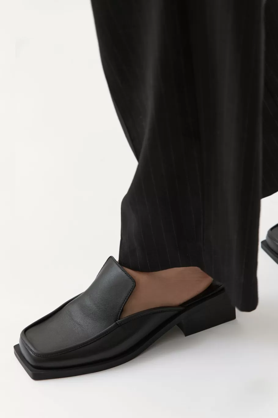 Heels | St. Agni Square Toe Mule - Black