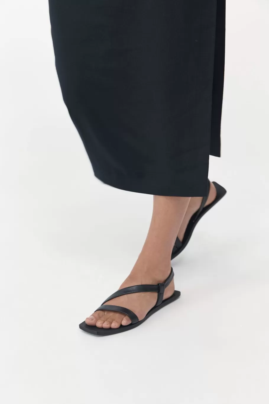 Slides | Sandals | St. Agni Twist Strap Slide - BLACK